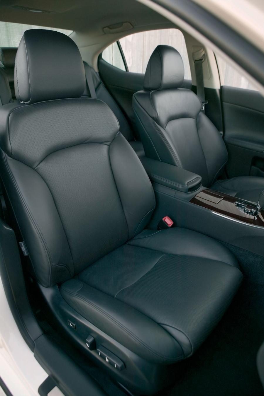  Lexus IS250 2005 года  (фото 94 из 141)